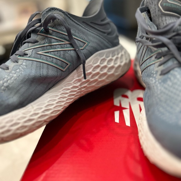 Men’s New Balance running shoes - Picture 5 of 7